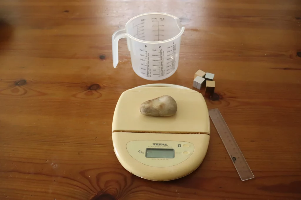 strumenti per stimare la densità ed il volume di una roccia